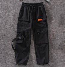 Load image into Gallery viewer, Autumn Streetwear embroidery Cargo Pants Women Harajuku BF Loose Big Pocket Hearm Pants High Waist Loose Female Trousers